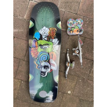 MADNESS Fit Blunt R7 10,0" Skateboard shaped Complete green 